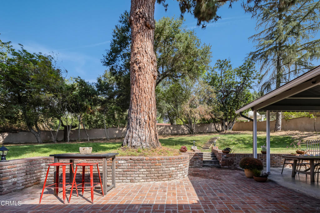 3289 Fairpoint Street