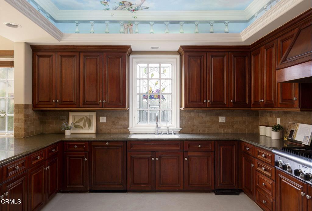 600 S Orange Grove Boulevard 2