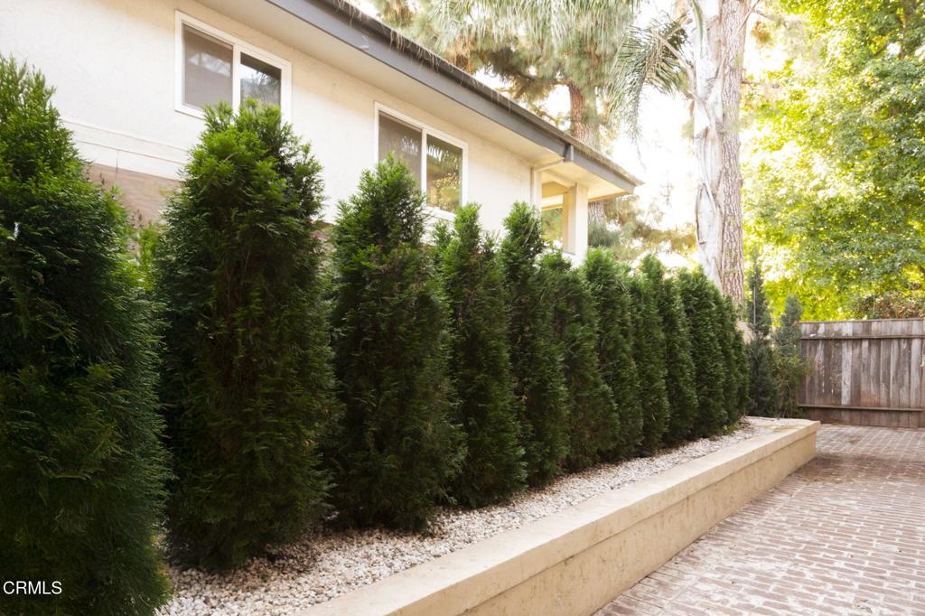 600 S Orange Grove Boulevard 2