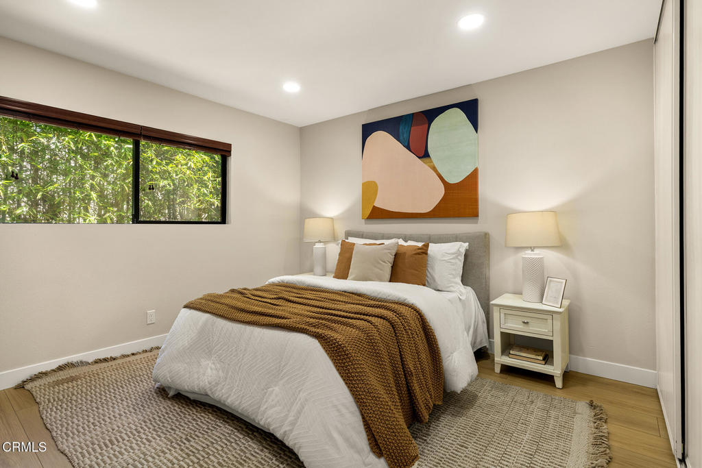 4542 Willis Avenue 206