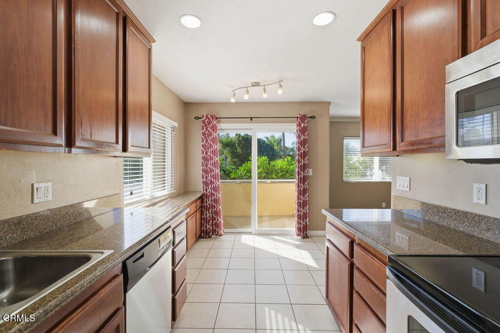 1912 Diamond Street 4