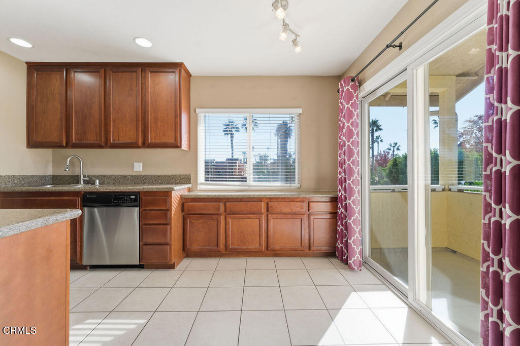 1912 Diamond Street 4