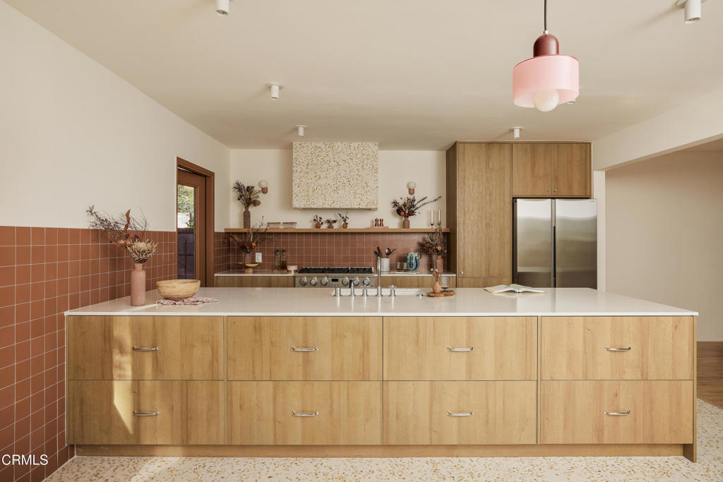 6002 Springvale Drive