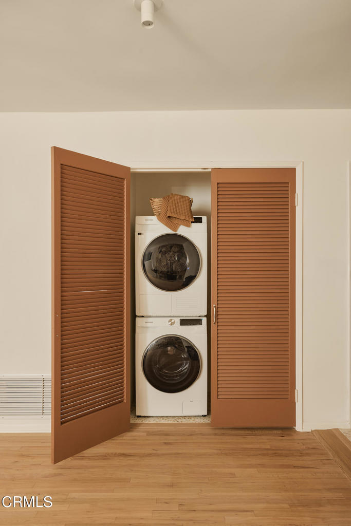 6002 Springvale Drive