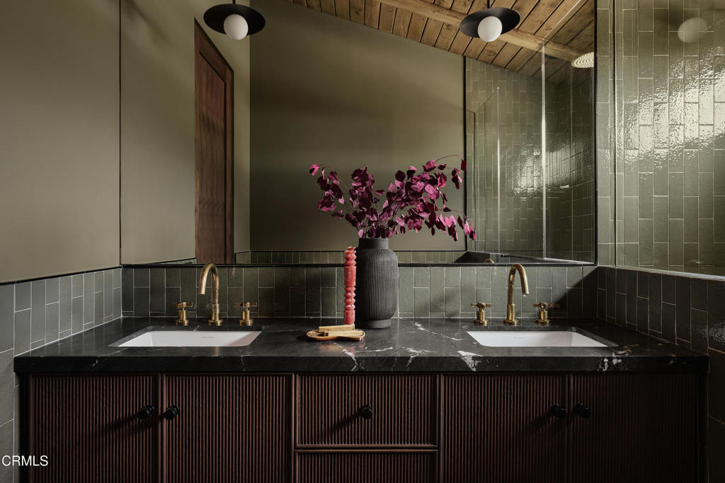 12406 La Maida Street