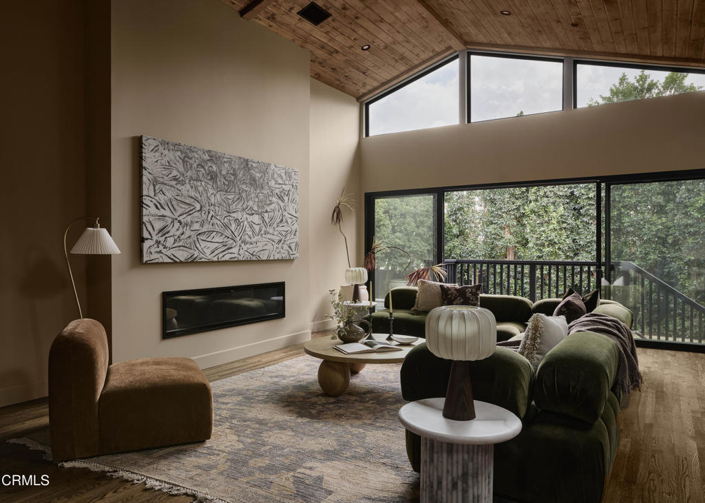 12406 La Maida Street