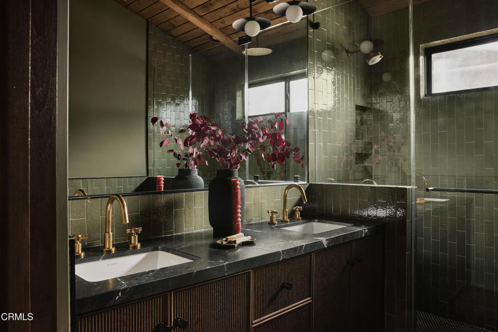 12406 La Maida Street