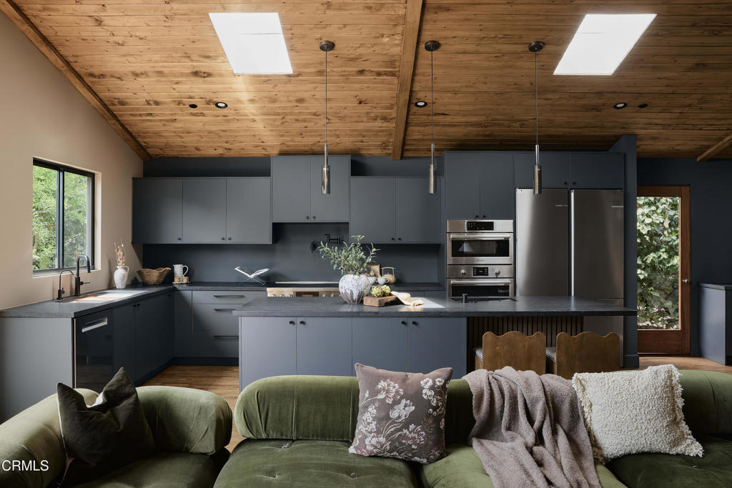 12406 La Maida Street