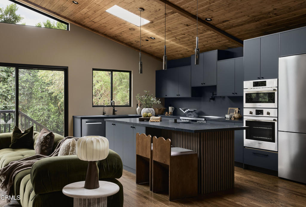 12406 La Maida Street