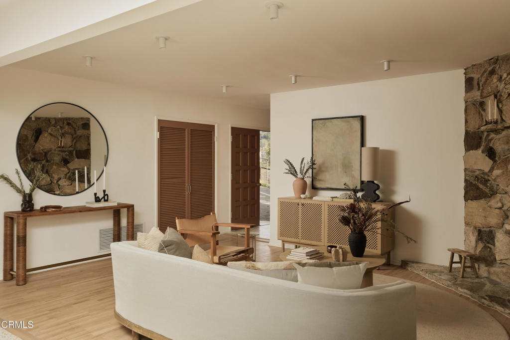 6002 Springvale Drive