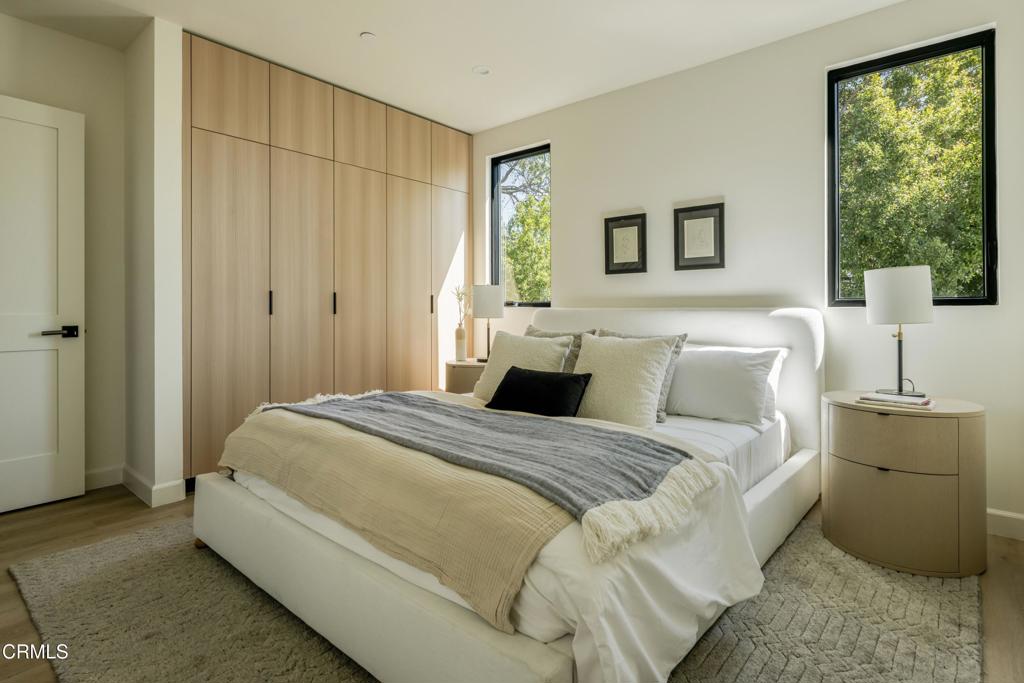 506 1/2 N Sycamore Avenue