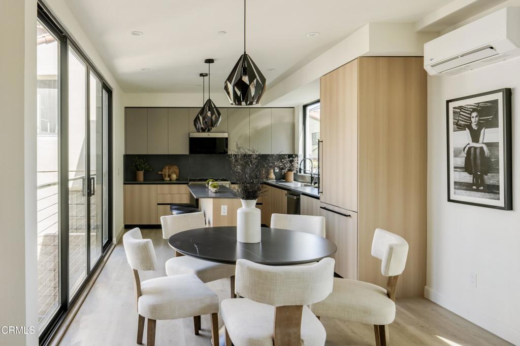 506 1/2 N Sycamore Avenue