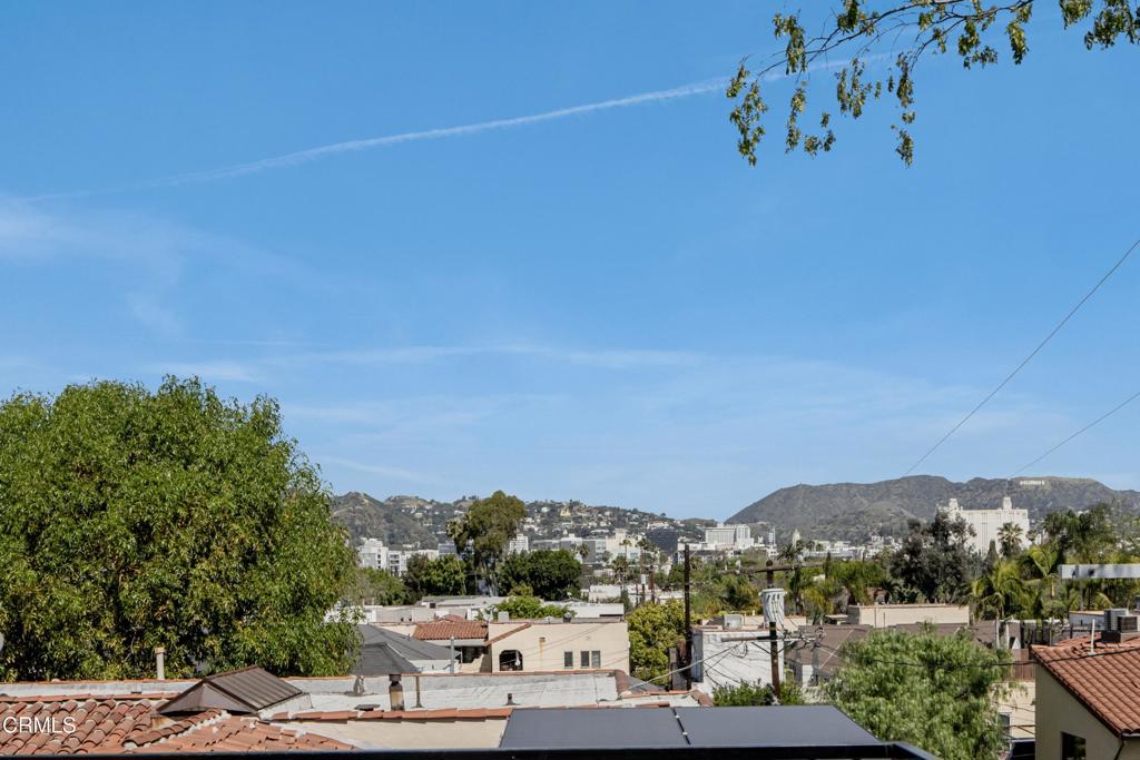 506 1/2 N Sycamore Avenue