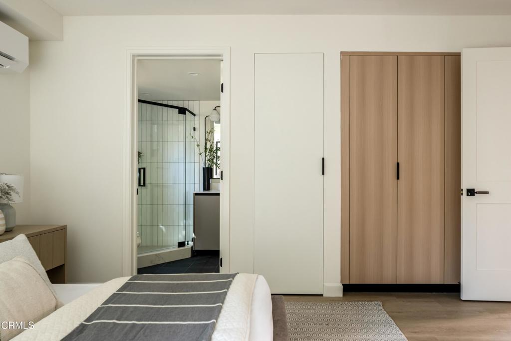 508 1/2 N Sycamore Avenue