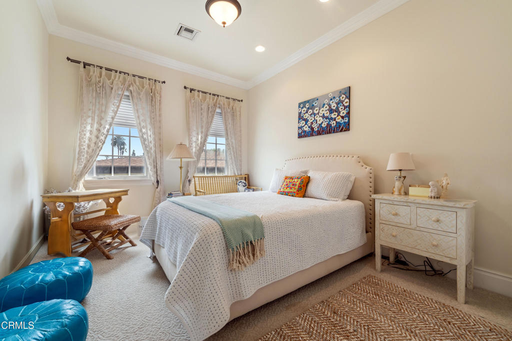 600 S Orange Grove Boulevard 5