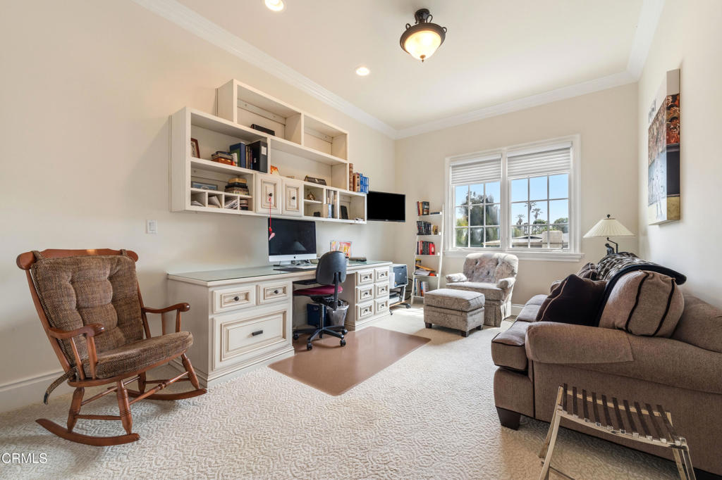 600 S Orange Grove Boulevard 5