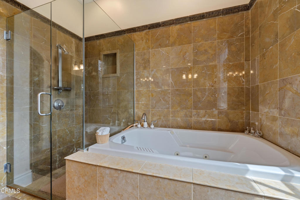 600 S Orange Grove Boulevard 5