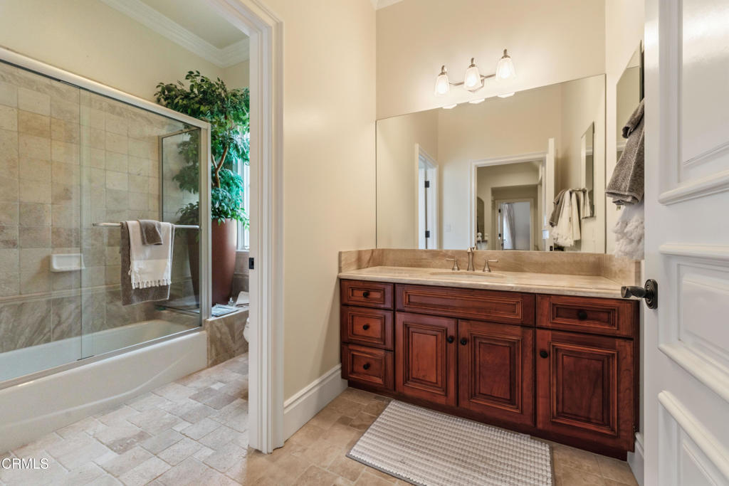 600 S Orange Grove Boulevard 5