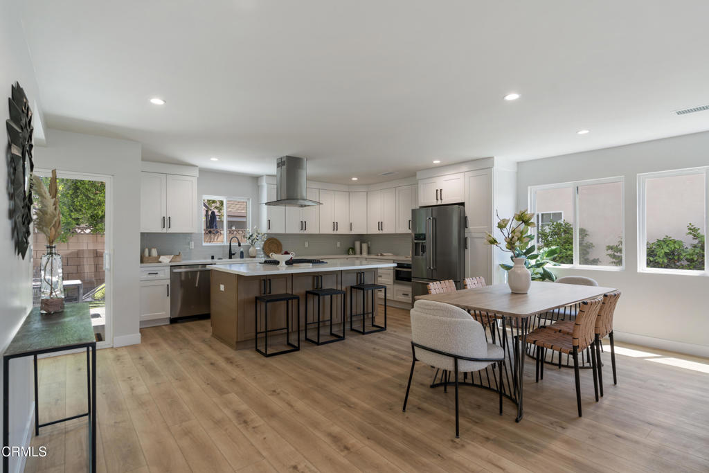 2224 Hollis Lane