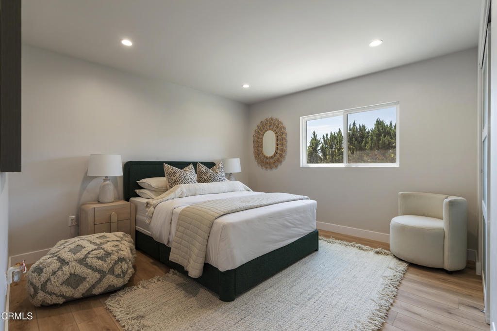 2224 Hollis Lane