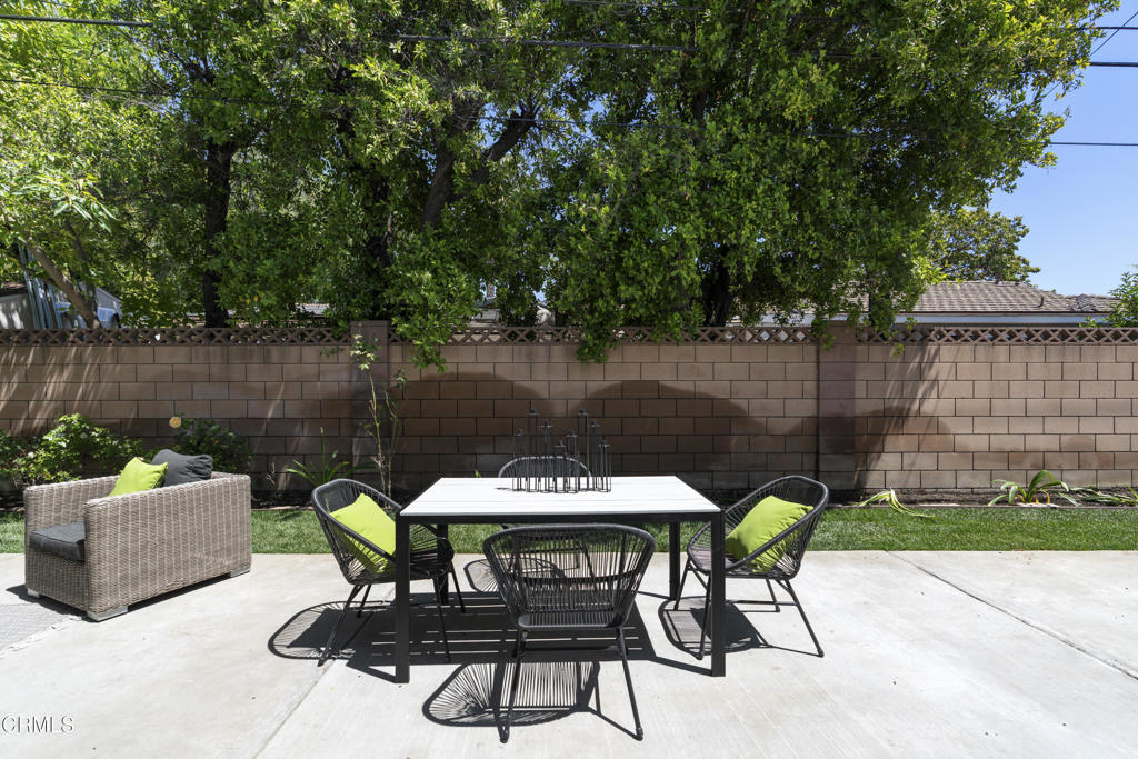 2224 Hollis Lane