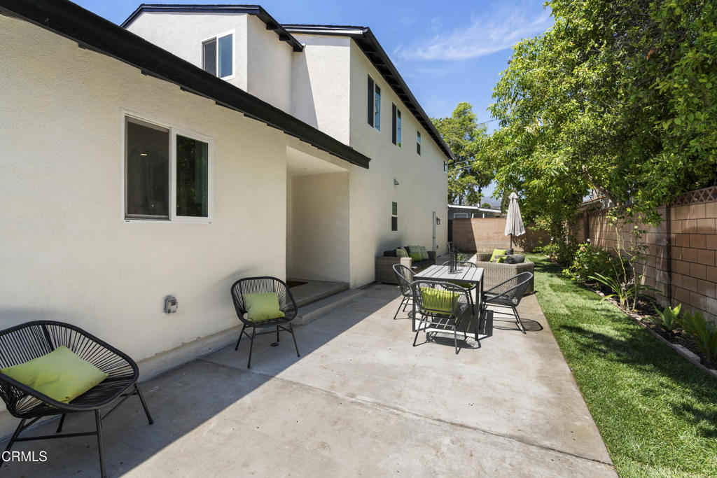 2224 Hollis Lane