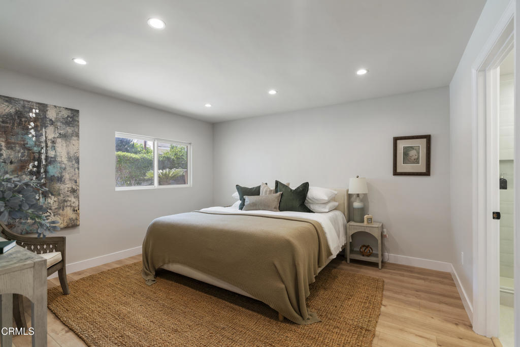 2224 Hollis Lane