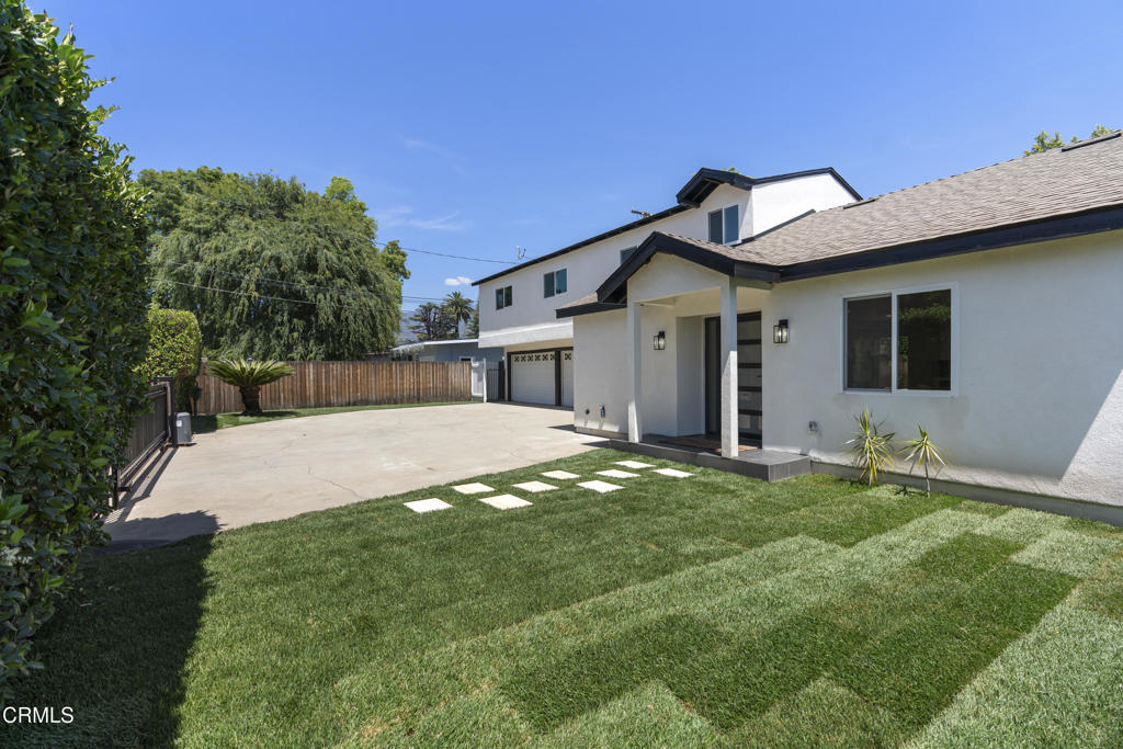 2224 Hollis Lane