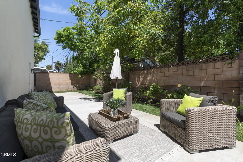 2224 Hollis Lane