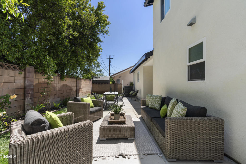 2224 Hollis Lane