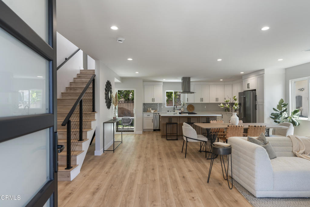 2224 Hollis Lane
