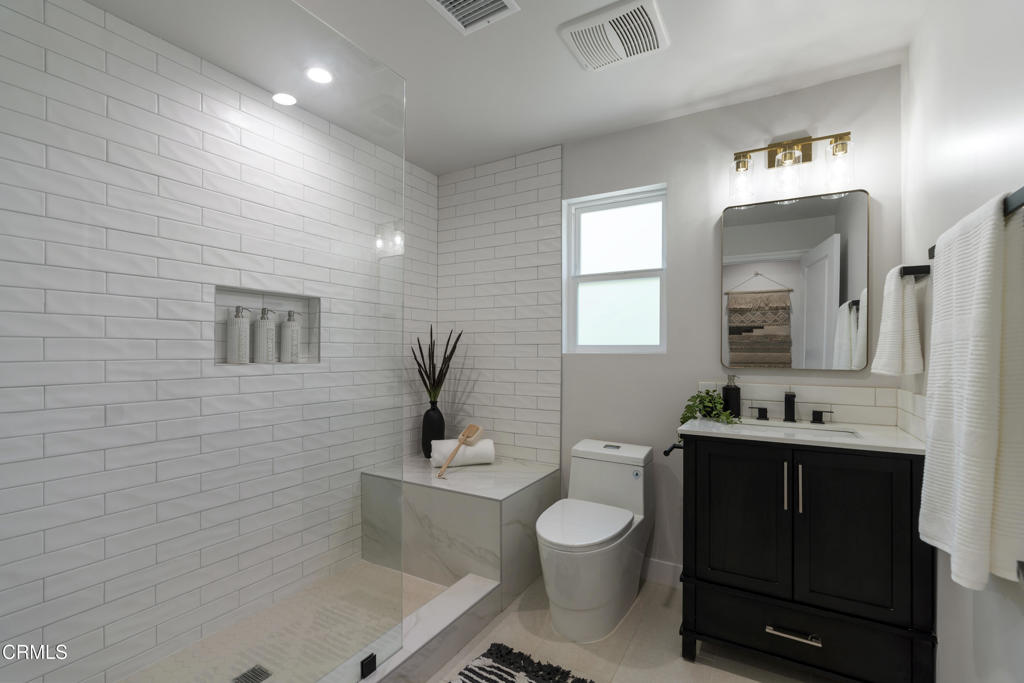 2224 Hollis Lane