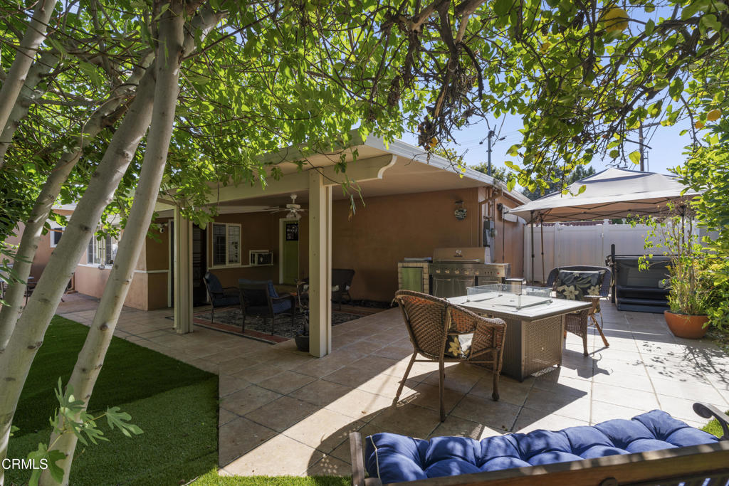 2145 Las Lunas Street