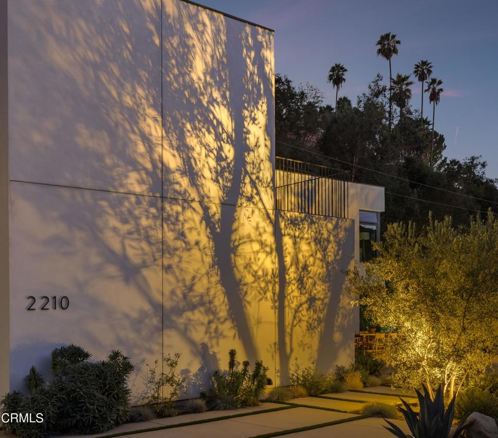 2210 Kinneloa Canyon Road