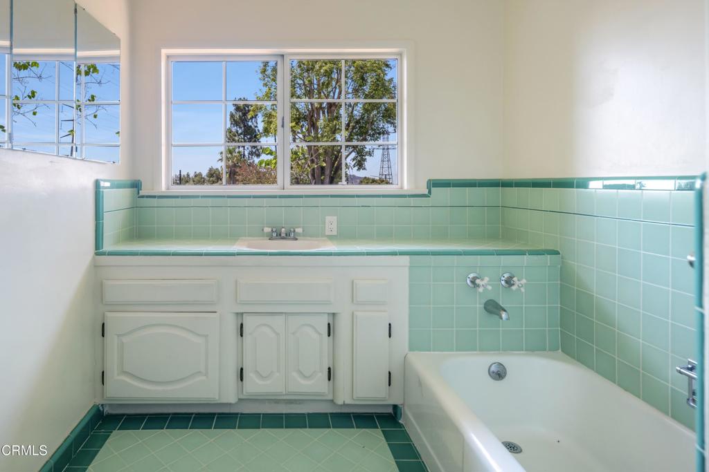 4817 Fairlawn Drive