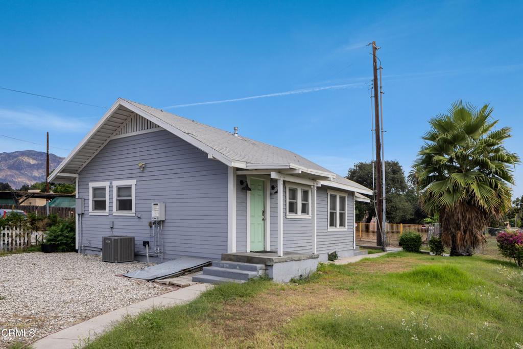 396 N Summit Avenue