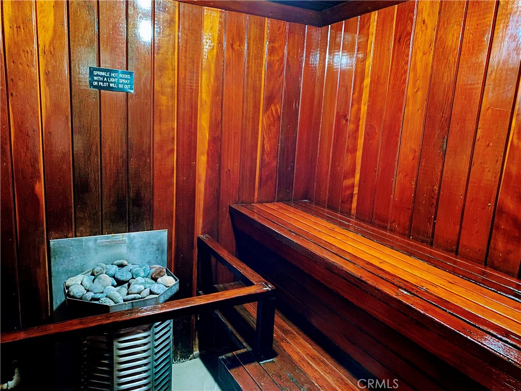 2439 Loma Vista Street