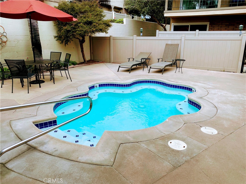 2439 Loma Vista Street