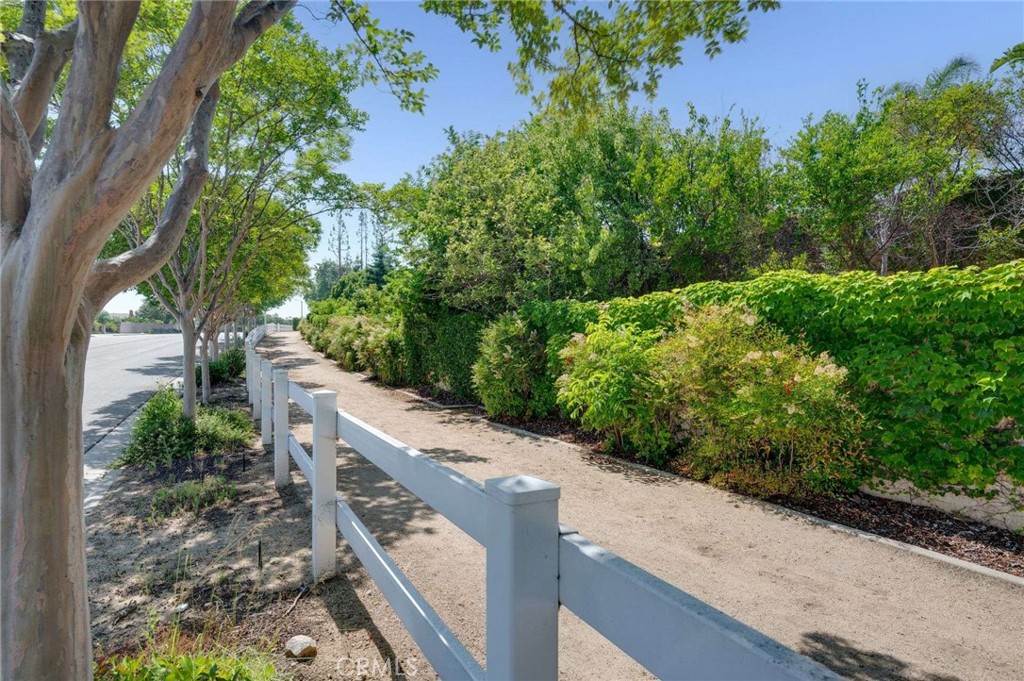8911 Mustang Road