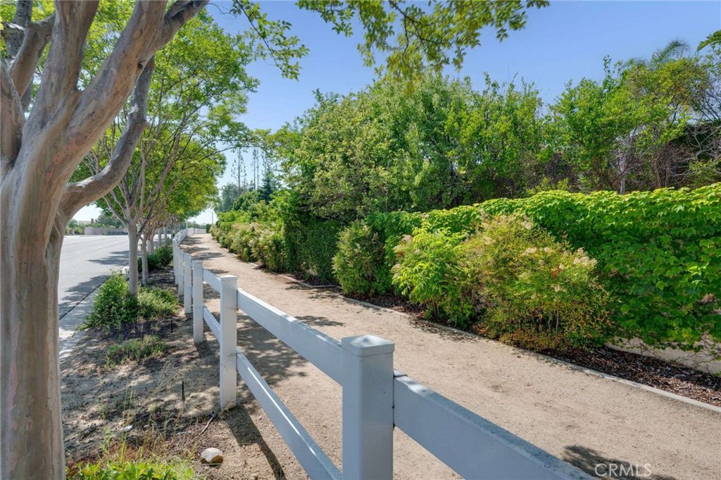 8911 Mustang Road