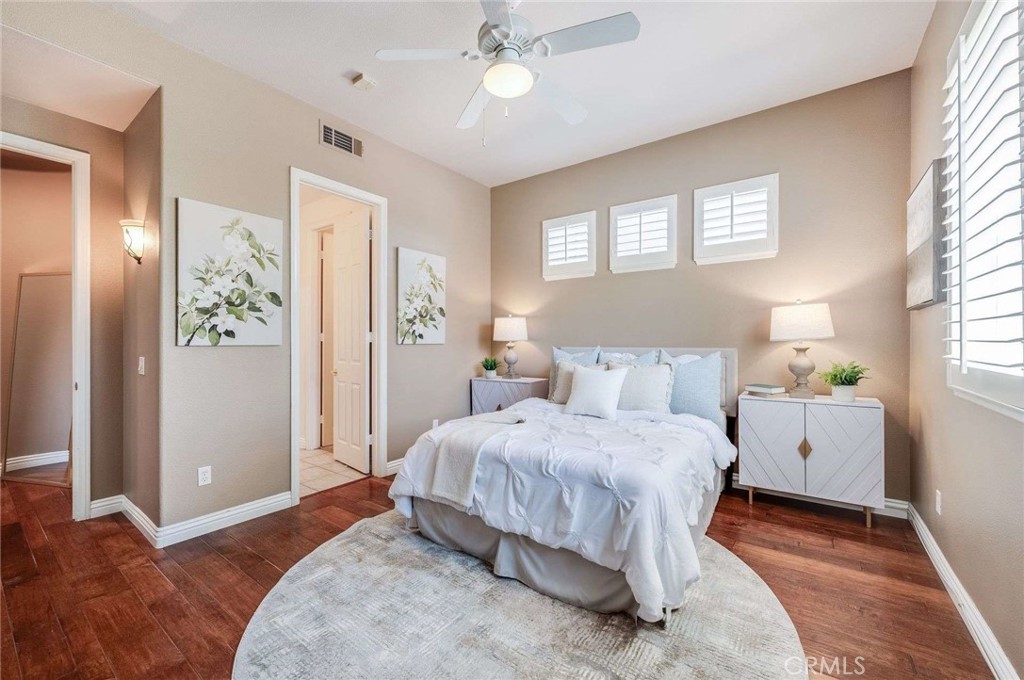 8911 Mustang Road