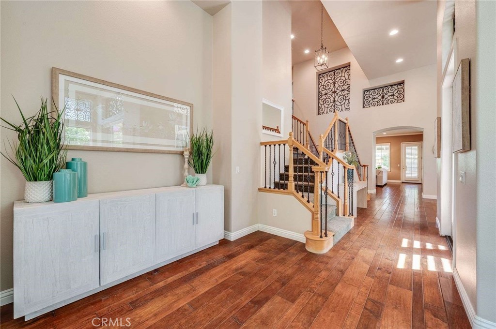 8911 Mustang Road