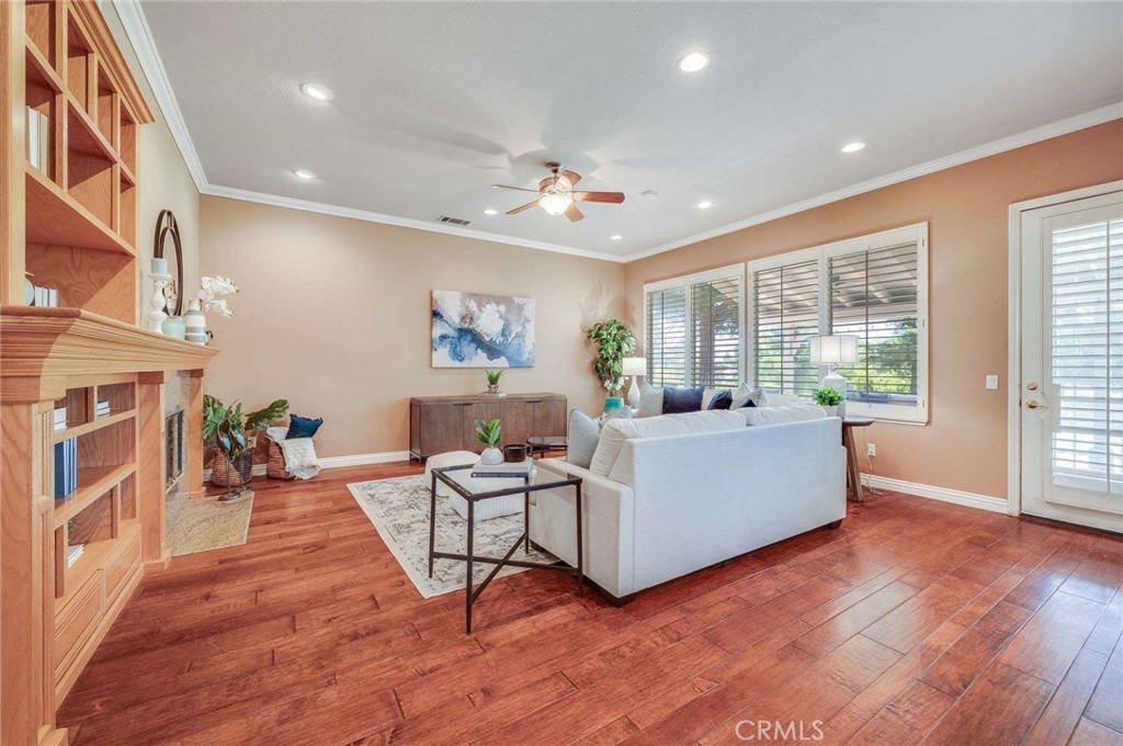 8911 Mustang Road
