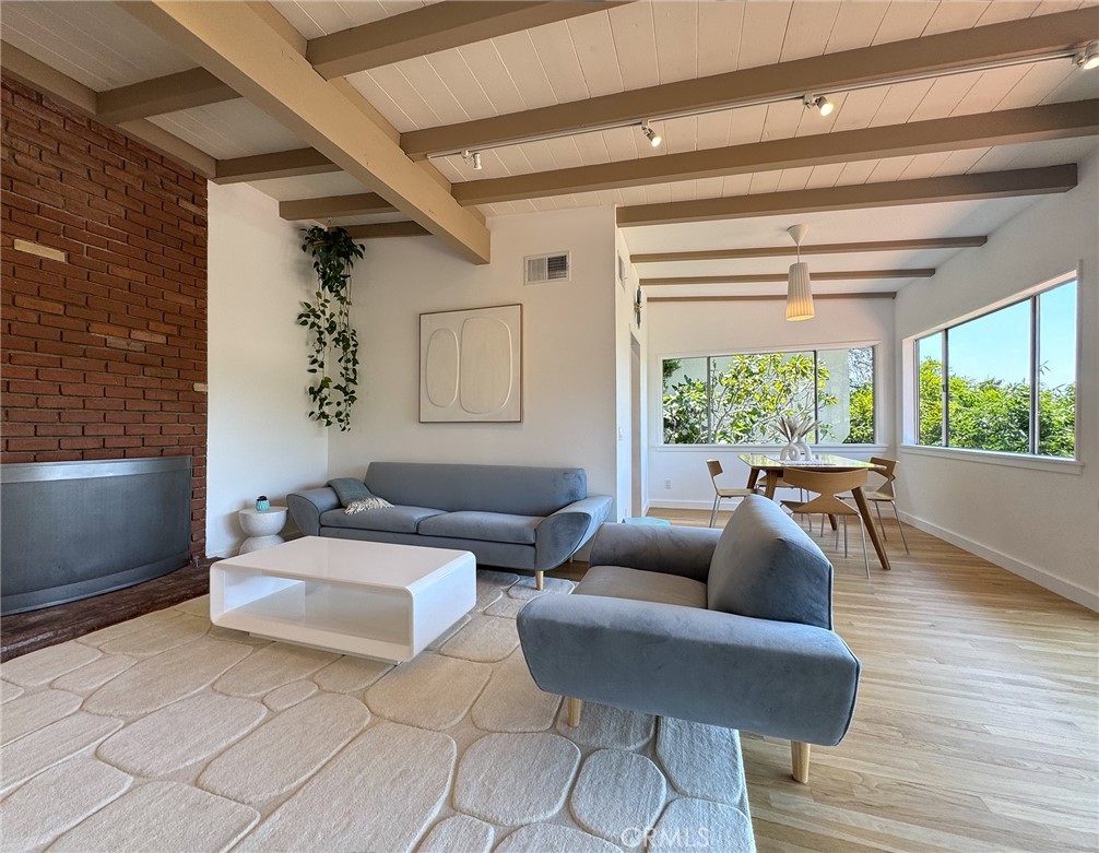 2307 El Contento Drive