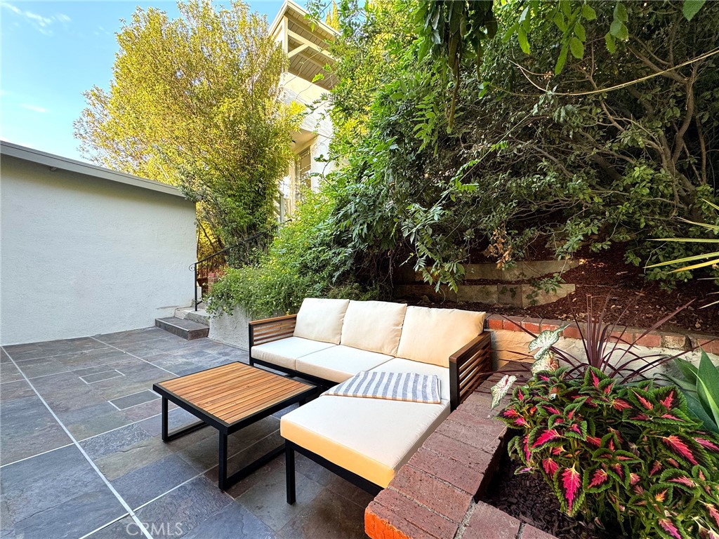 2307 El Contento Drive