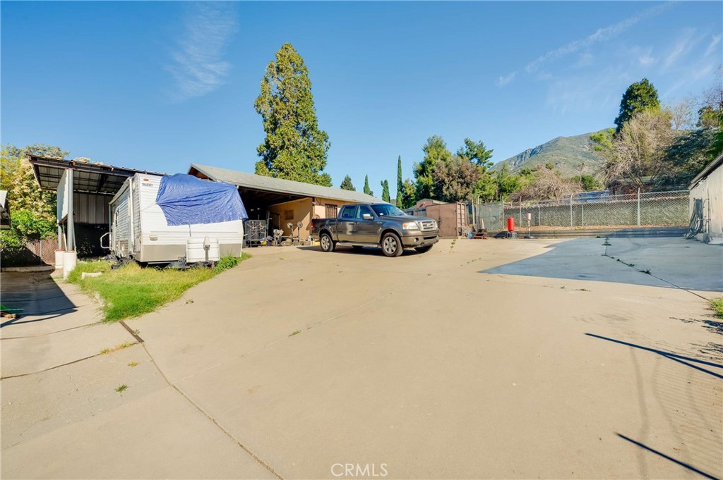 17782 W Kenwood