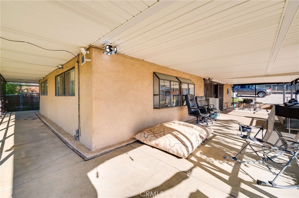 17782 W Kenwood