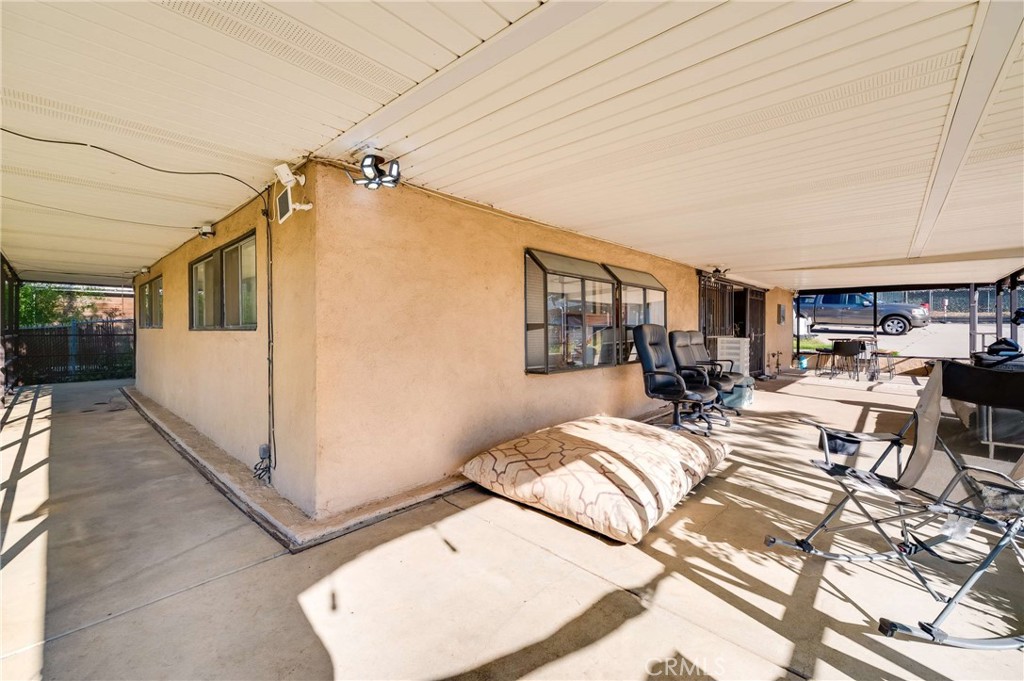 17782 W Kenwood