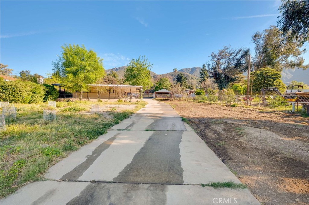 17782 W Kenwood