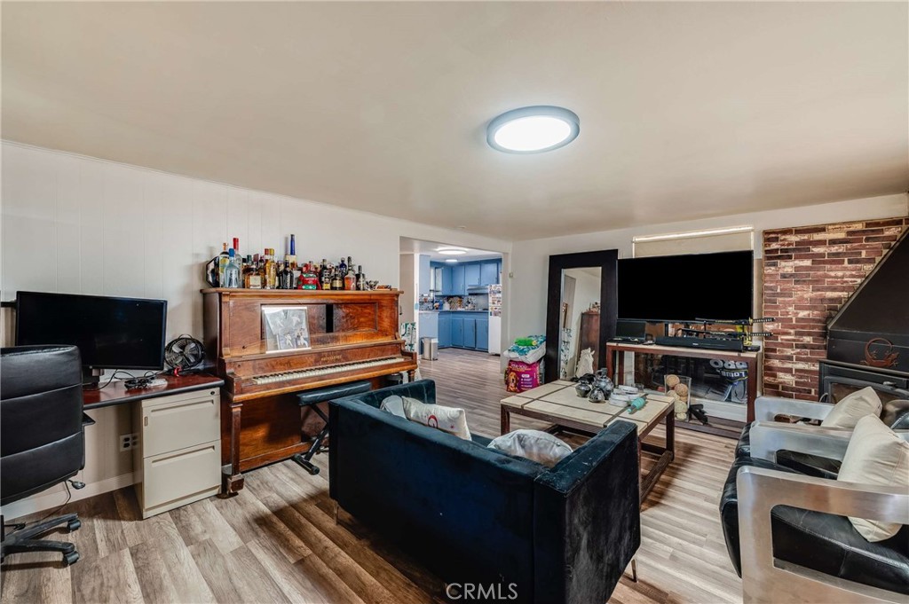 17782 W Kenwood